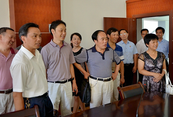 杨安明一行视察法院工作