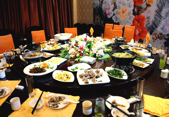 【新闻纵深】盛宴变“剩宴”:宣恩餐饮消费期待“餐桌革命”